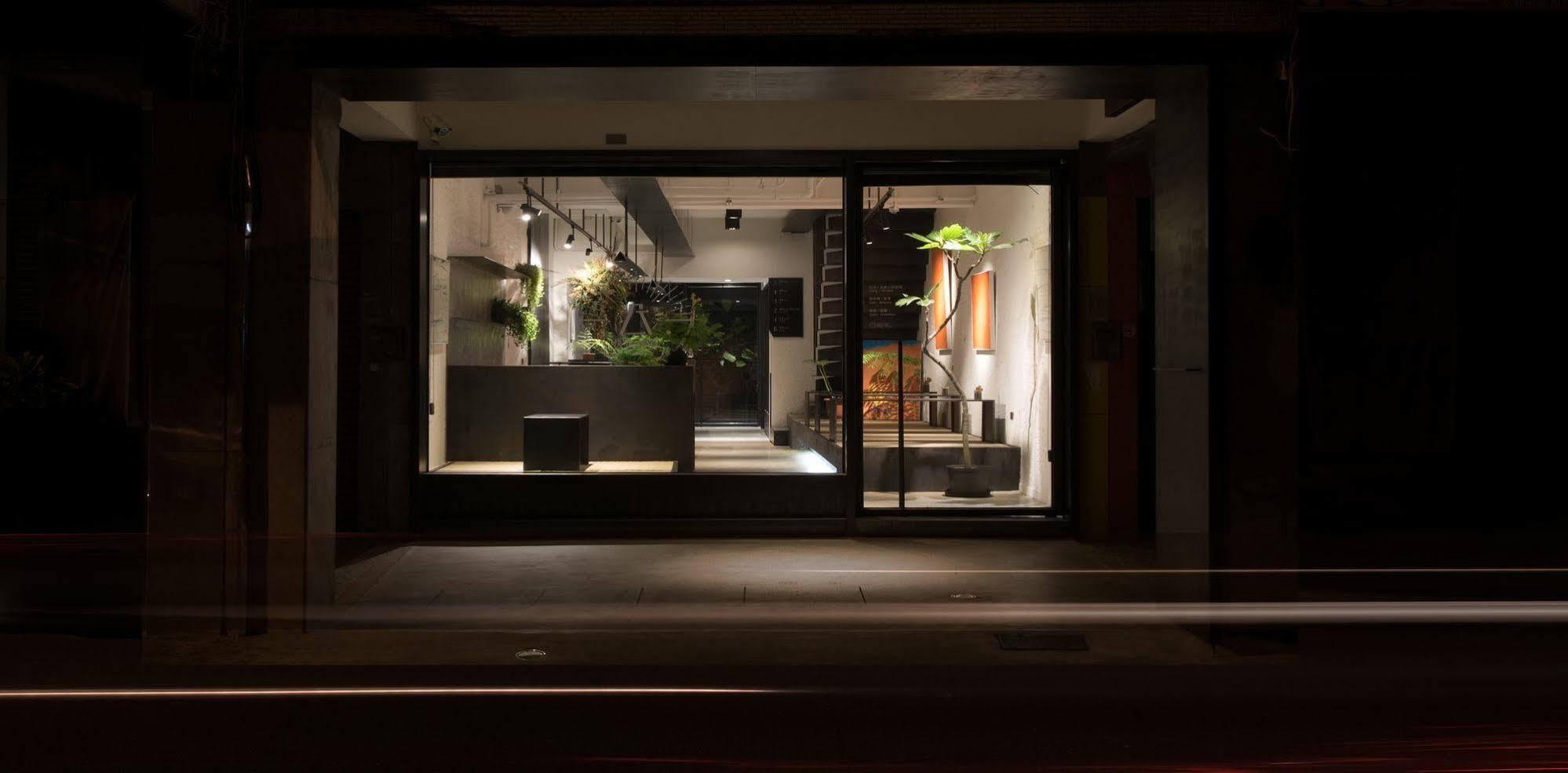 Hii-Hubs B&B Tainan Exterior photo