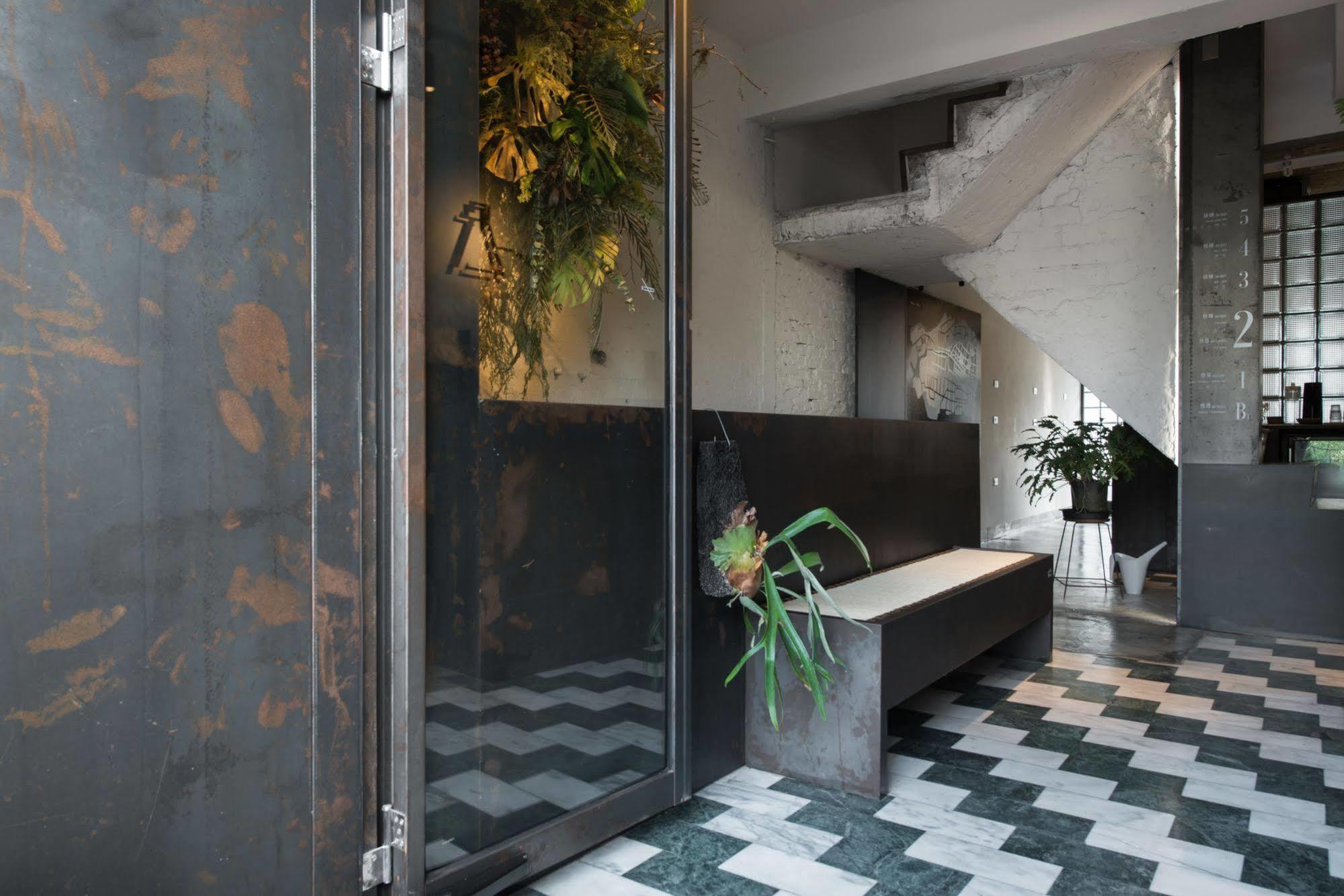 Hii-Hubs B&B Tainan Exterior photo