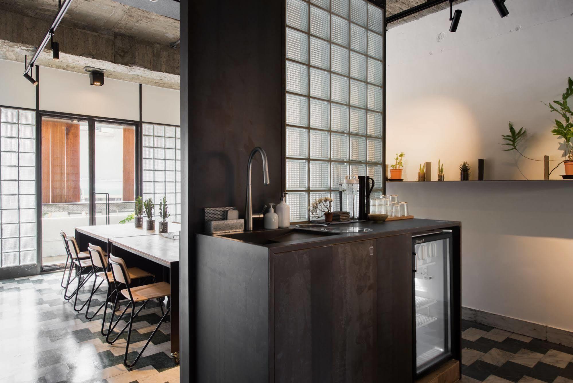 Hii-Hubs B&B Tainan Exterior photo